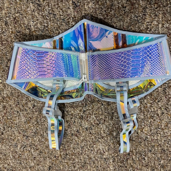 Club EXX crop top - Picture 2 of 3